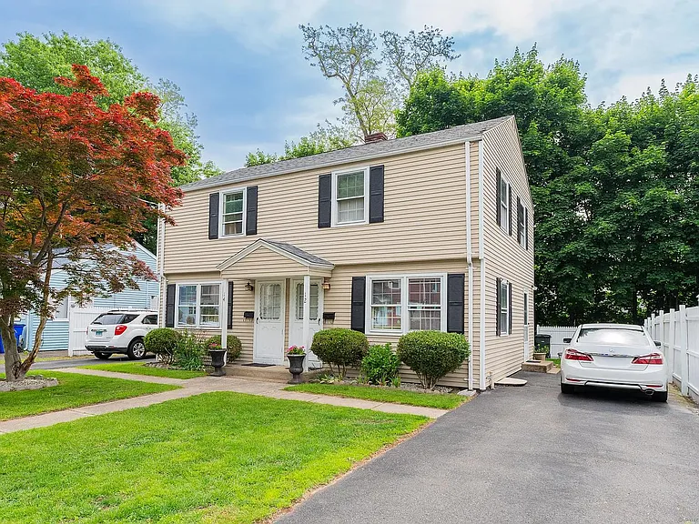 12 Vine Hill Rd #14 — Photo 2