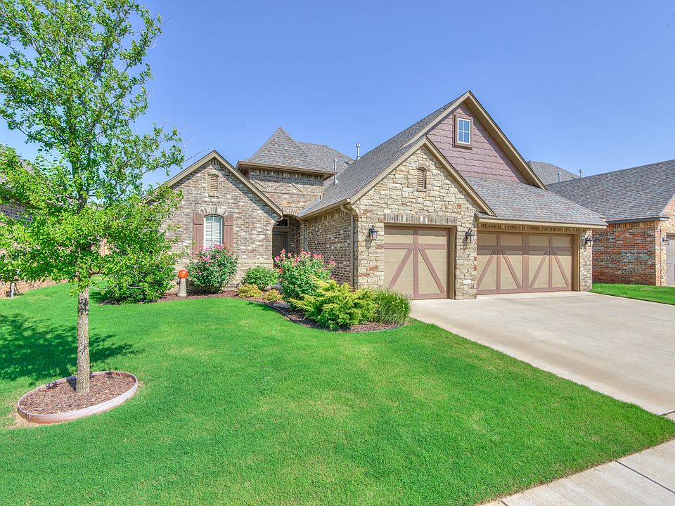 1st image of 19512 Fieldshire Dr