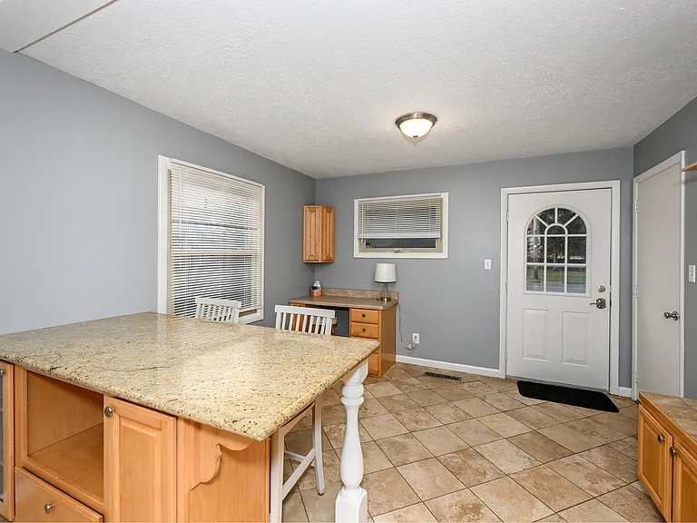 287 Edgewood Dr — Photo 8