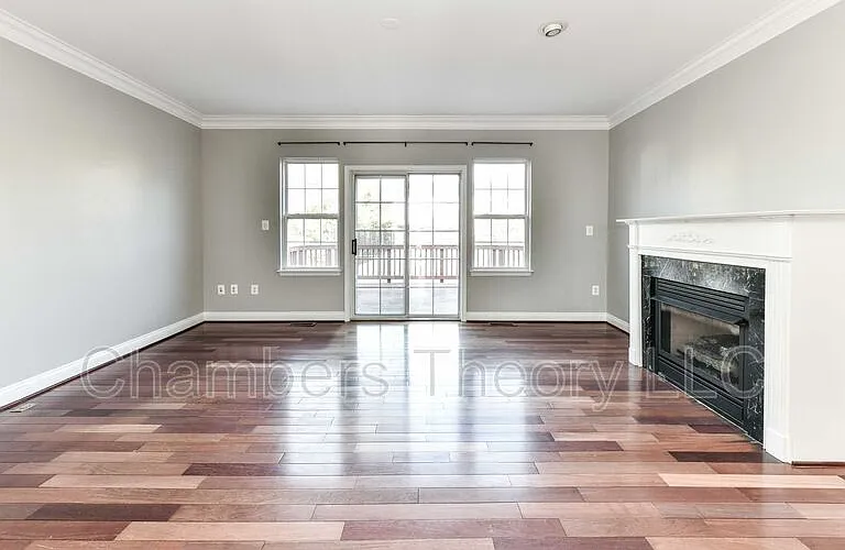 2017 Capstone Cir — Photo 8