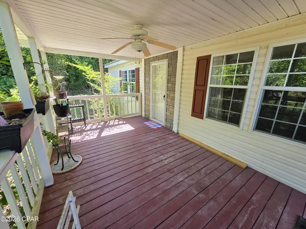 7883 Paula St, Sneads, FL 32460