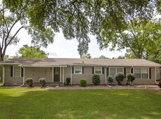 102 W Blackstone Dr, White Oak, TX 75693