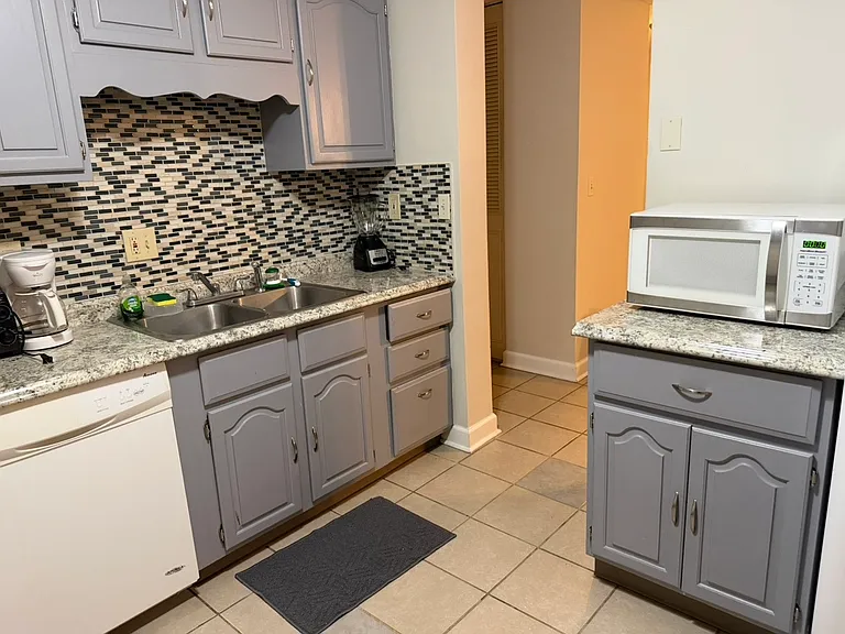 10801 Dorton Dr — Photo 27