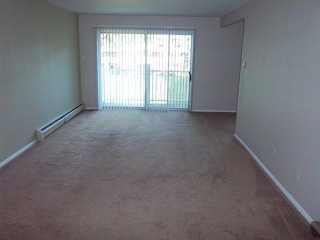 2nd image of 920 Ridge Sq
