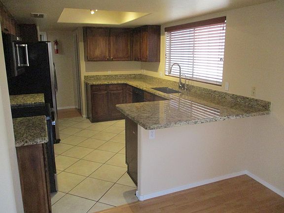 5th image of 4063 E Meadow Dr
