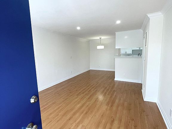 5th image of 1550 S Centinela Ave APT 110