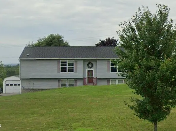 1073 New York 40, Melrose, NY 12121