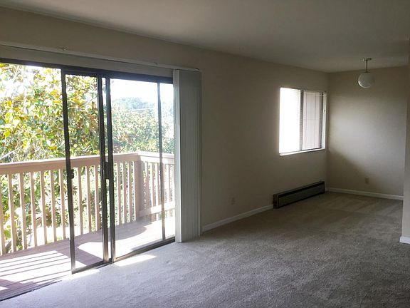 living room showing balcony