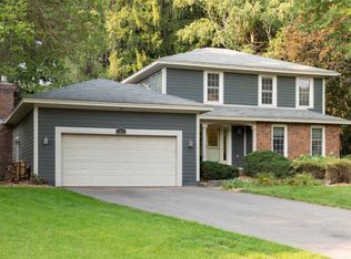 1433 Tamberwood Trl, Woodbury, MN 55125