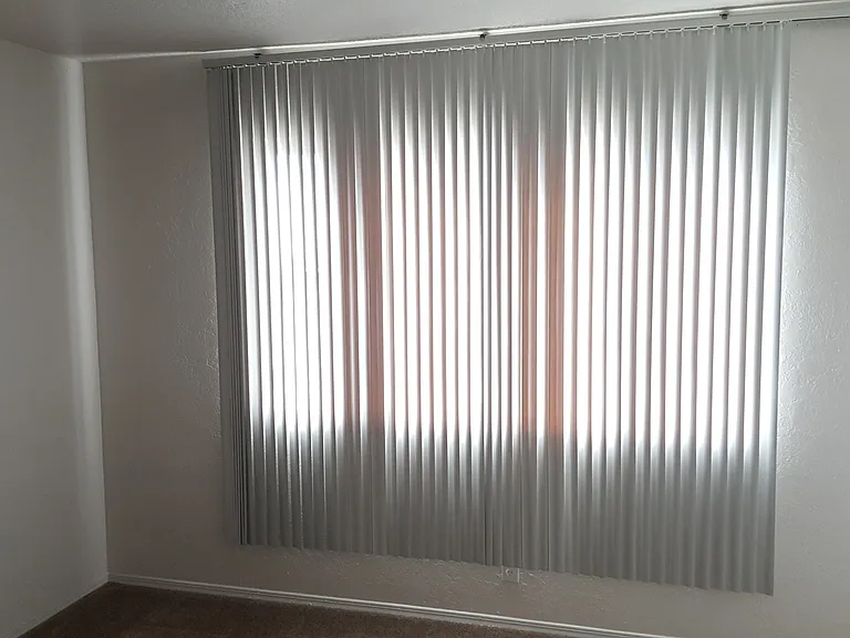844 Chelwood Park Blvd NE — Photo 7