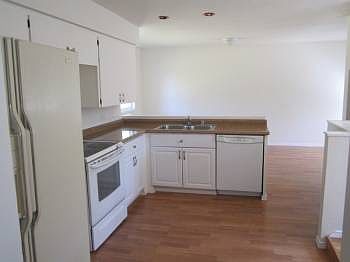 2nd image of 227 99th Ave NE #A