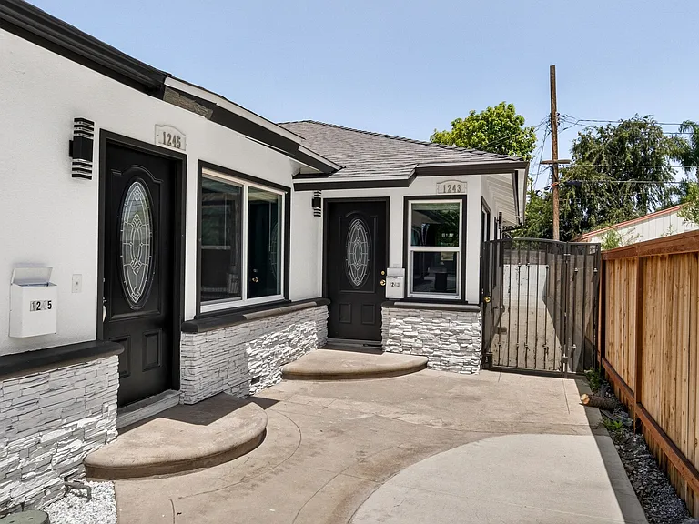 1243 E Almond Ave #1243 — Photo 4