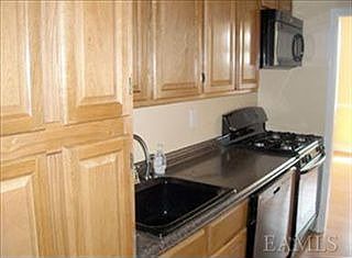 3rd image of 16 Rockledge Ave APT 7H2