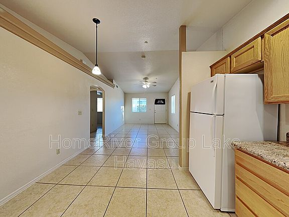 4th image of 2467 Tradewind Dr Unit 101