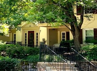 5809 Cambridge Dr APT K, Springfield, VA 22152