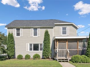 642 Clinton Ave, Marengo, IA