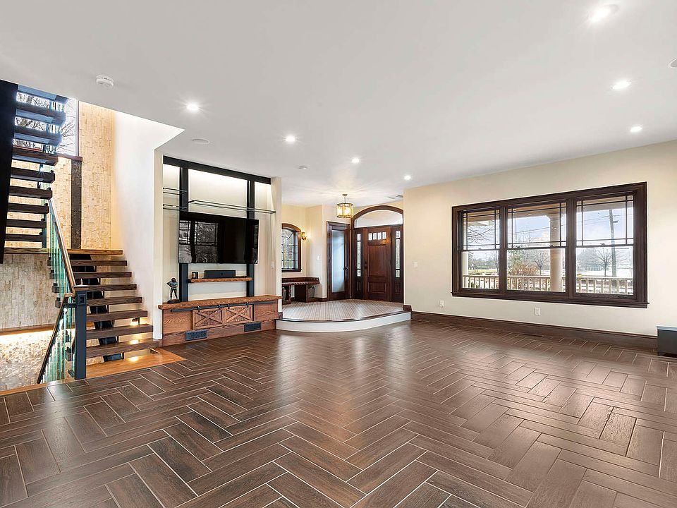 24 Elm St, Dedham, MA 02026 Zillow