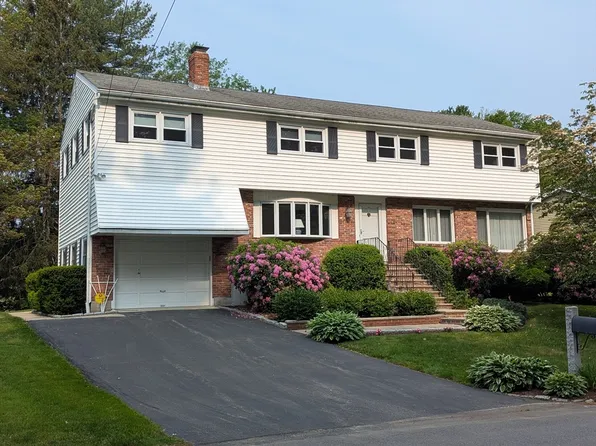 9 Stephanie St, Burlington, MA 01803