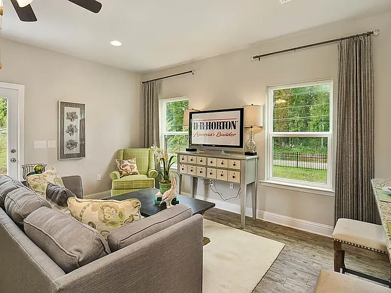 109 Harmony Falls Ln — Photo 6