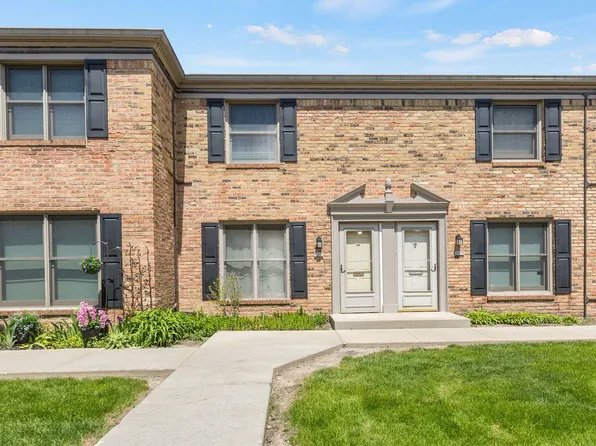 1726 Sessions Walk #1726, Hoffman Estates, IL 60169