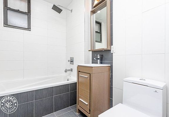 3rd image of 751 Dekalb Ave #5K
