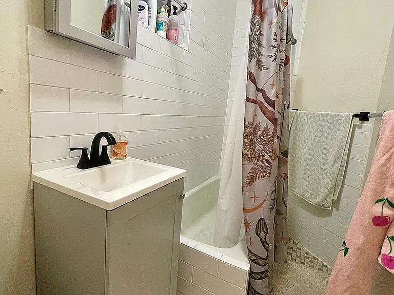 415 E 90th St #1B — Photo 4