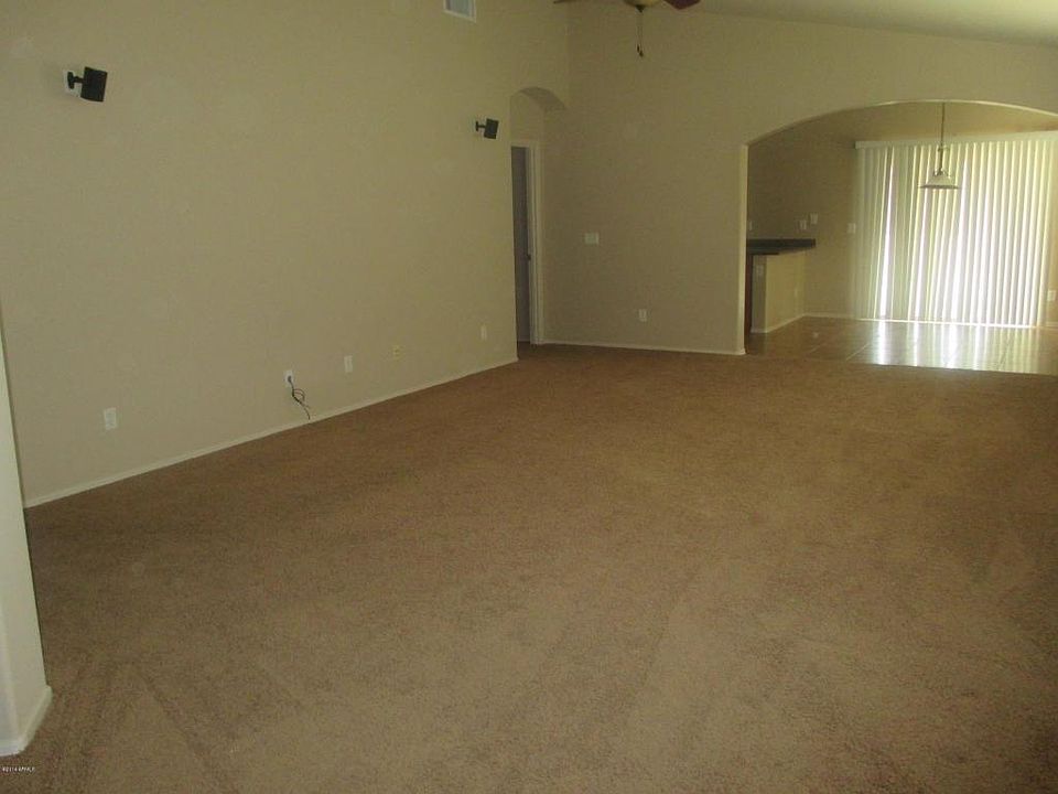 1st image of 29732 W Clarendon Ave
