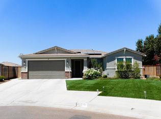 890 E La Crosse Ave, Fowler, CA 93625