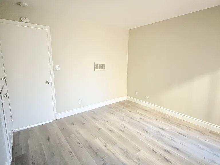 2124 90th Ave #1 — Photo 19