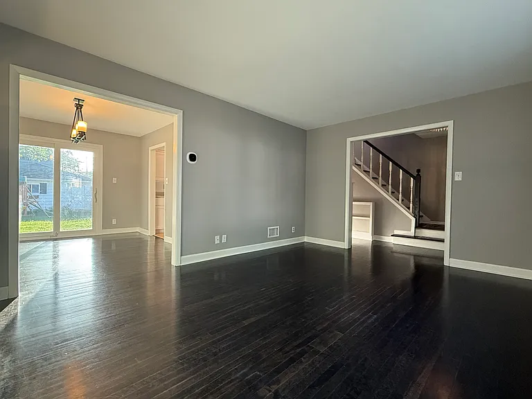 5577 N Kent Ave — Photo 5