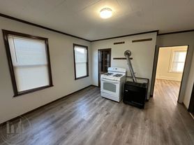 73 Esther St, Worcester, MA