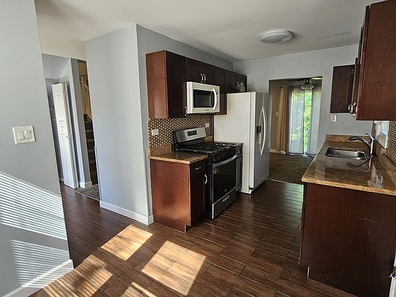 2nd image of 2123 Pepperwood Ln