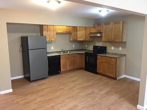 1st image of 917 SE Broad St APT A2