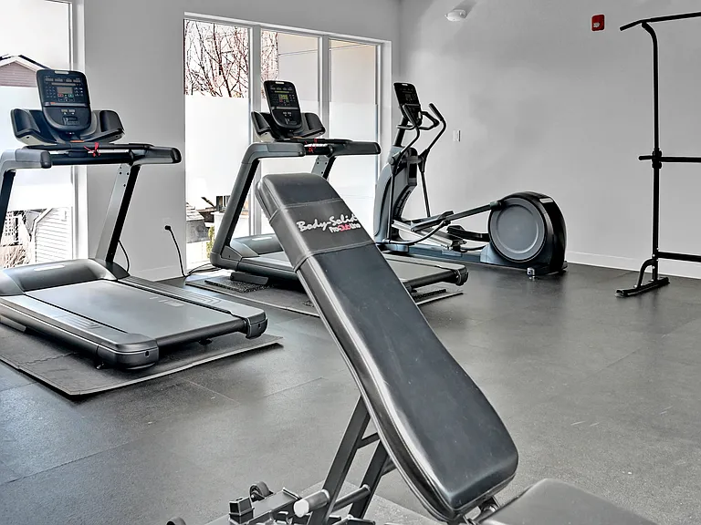 205 Maverick St #302 — Photo 3