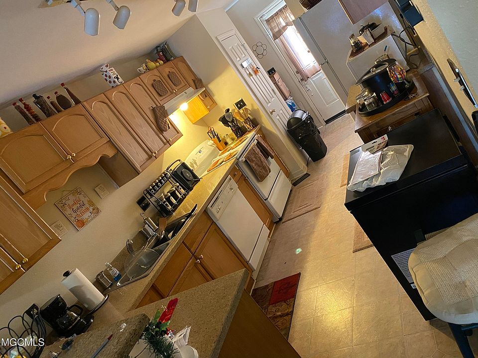 2nd image of 2305 17th Ave