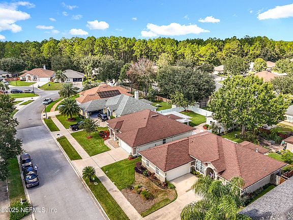 3rd image of 9455 STAPLEHURST Drive