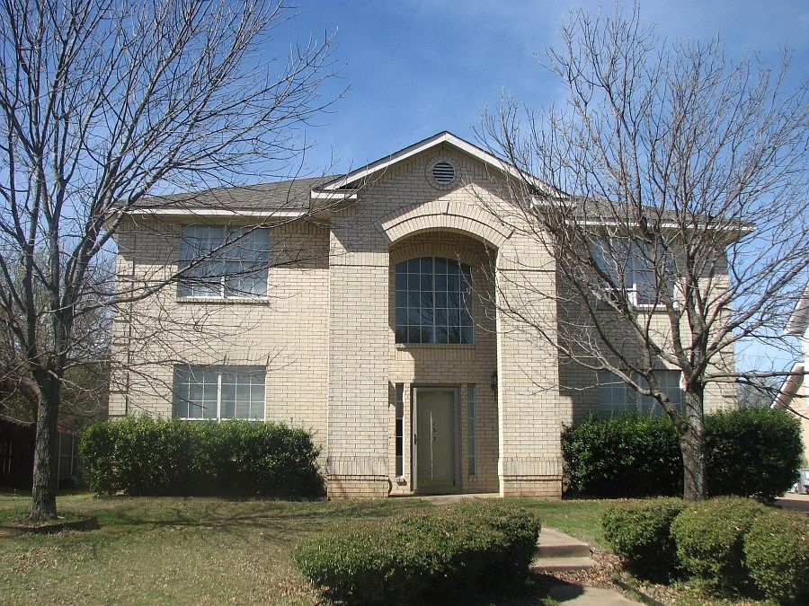 1st image of 757 Trees Dr