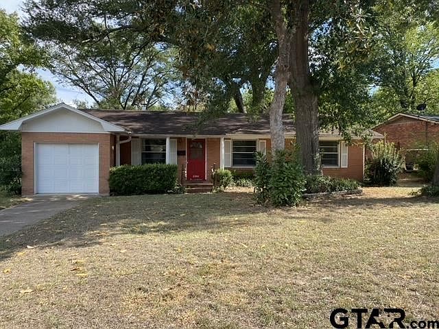 1st image of 2200 Glenbrook Dr
