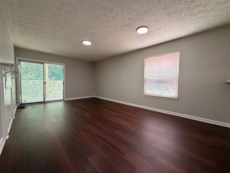 2 bed, 1076 sqft, $1,150 — Photo 3