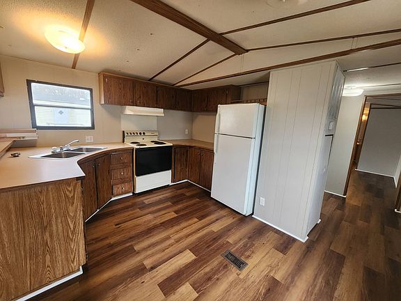 2nd image of 491 Chapman Rd #88