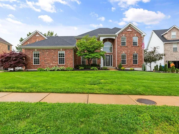 9788 Gerald Dr, Saint Louis, MO 63128