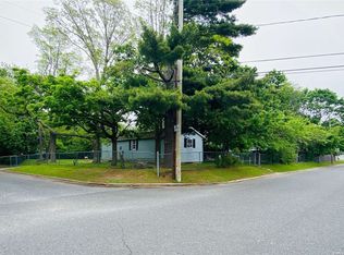 1545 Ohio Ave, Bay Shore, NY 11706