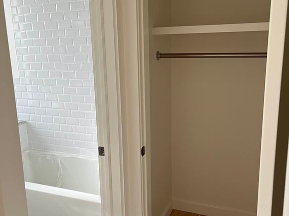 5th image of 11 Willow St APT 3