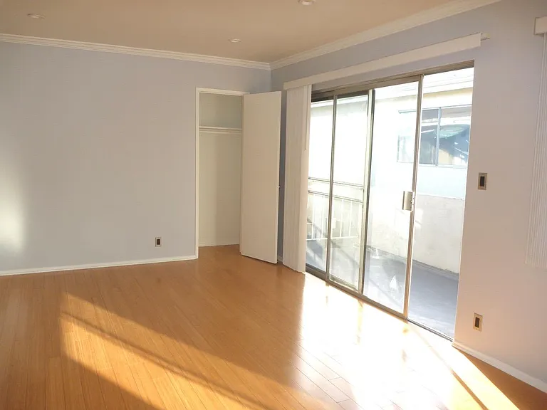 1527 Princeton St #5 — Photo 3