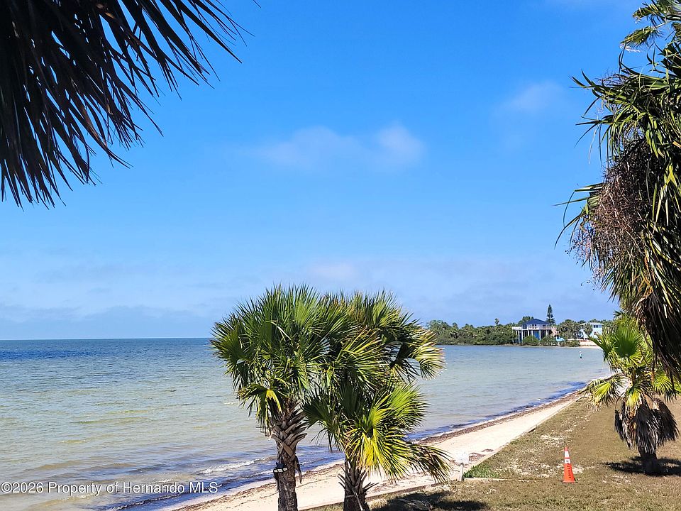 1st image of 3446 Bayview Ave