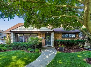 7000 N Kilbourn Ave, Lincolnwood, IL 60712