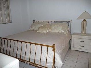 5th image of 401 Ocean Dr APT 1012