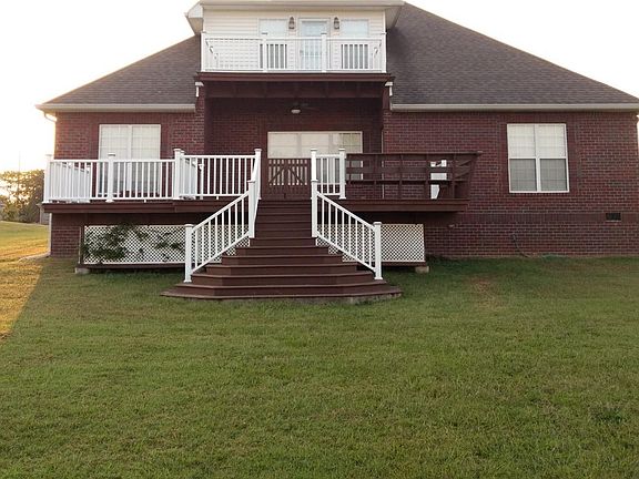 4th image of 221 Honeysuckle Ln