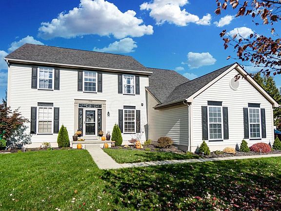 3rd image of 5548 Maple Dell Ct