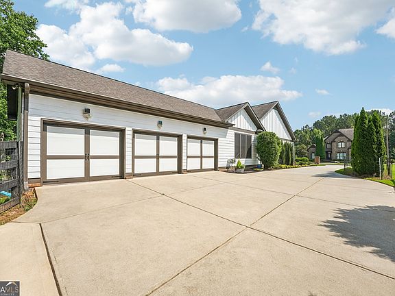 2nd image of 2094 Harmony Dr